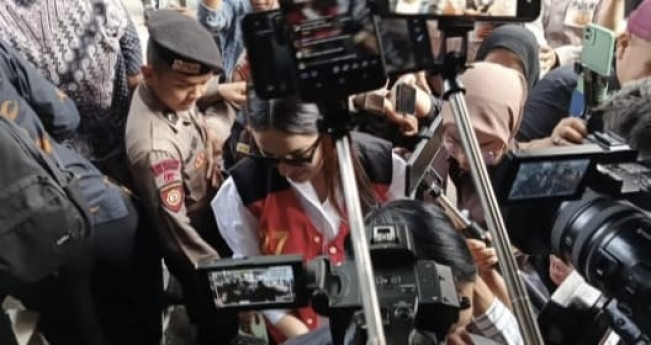 Nikita Mirzani jalani kasus dugaan pemerasan dan tindak pidana pencucian uang (17/7) [Selvianus Kopong Basar]
